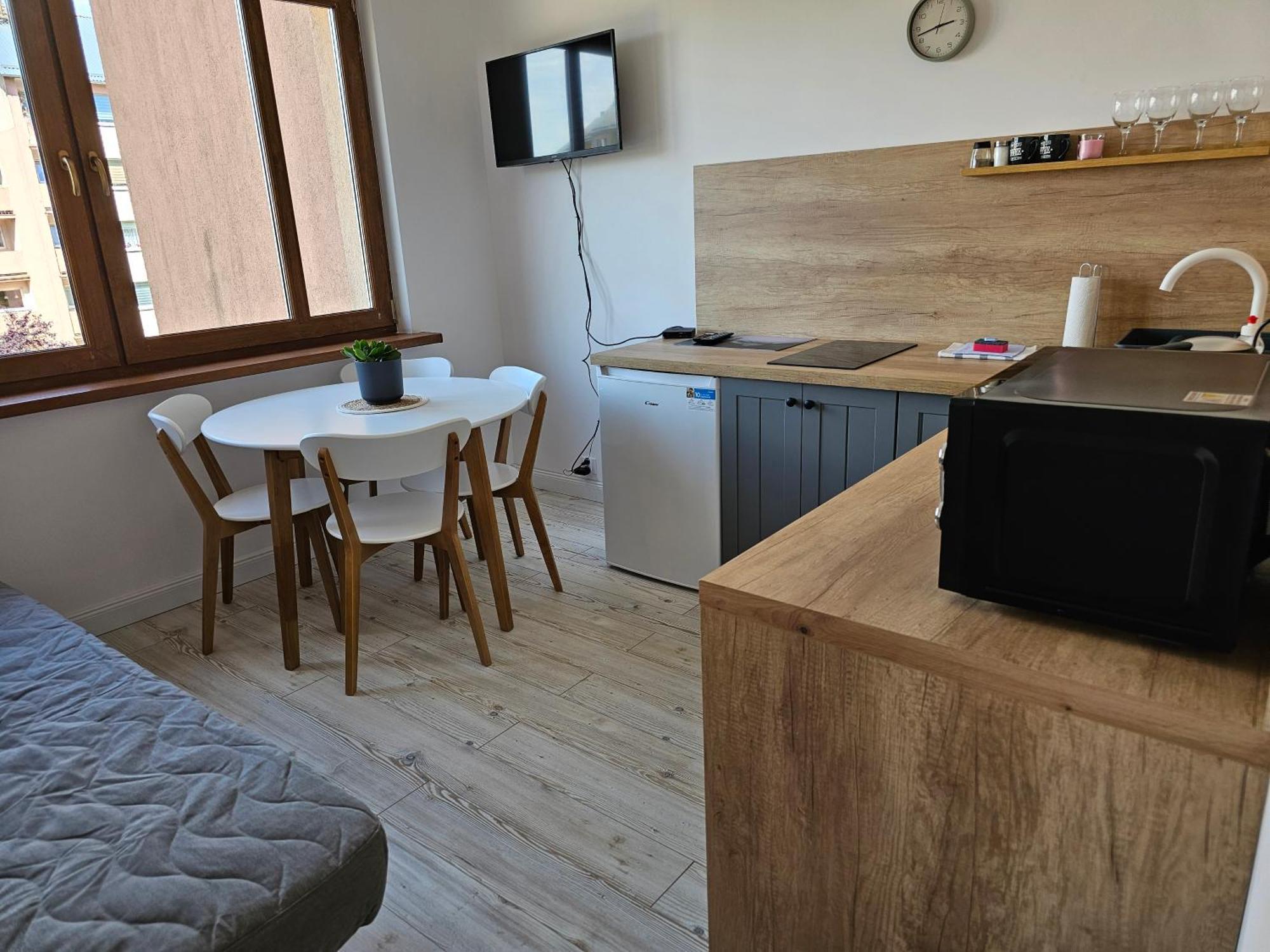 Apartamenty Luna A-B 格雷菲采 外观 照片